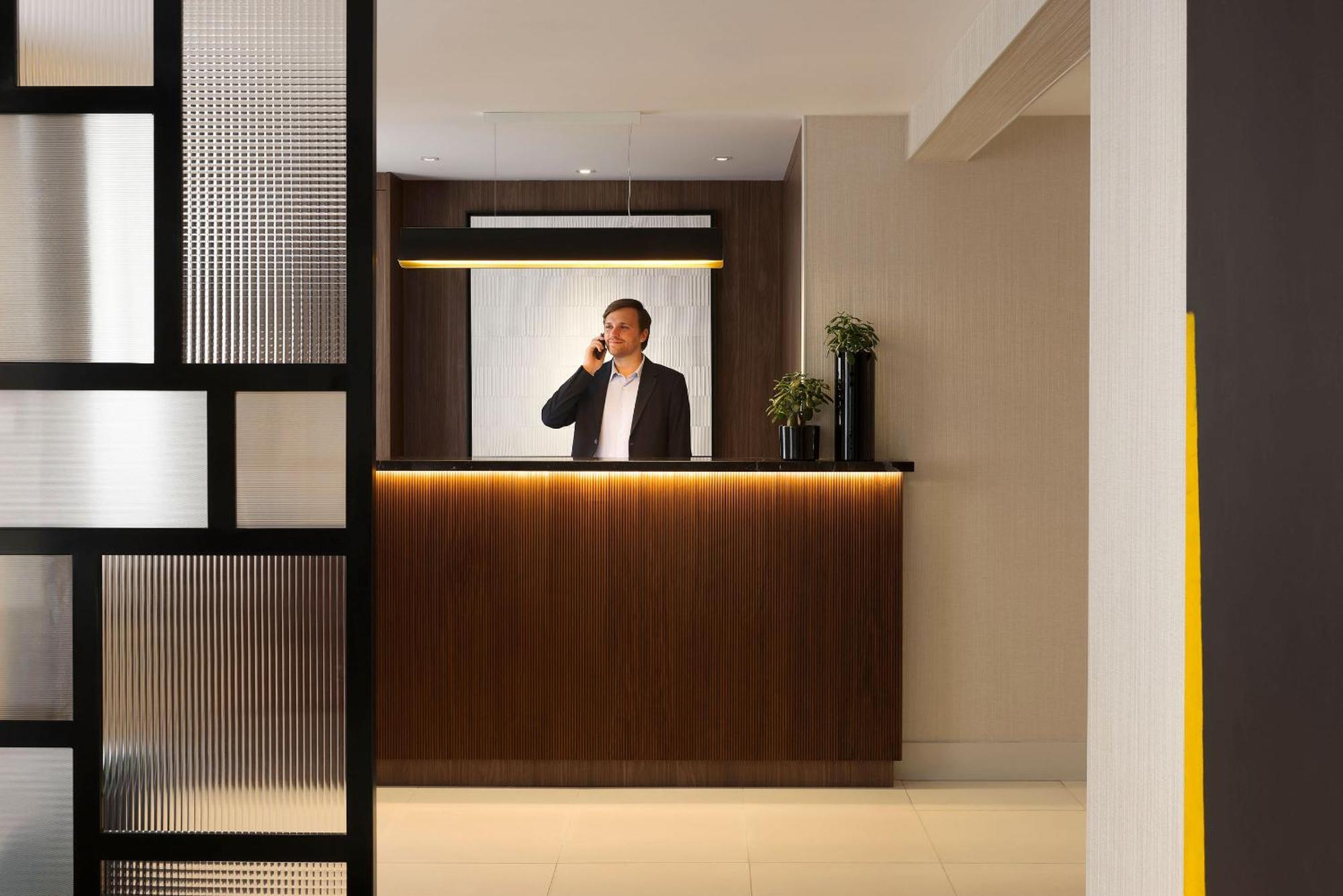 Hotel Moderniste Париж Екстериор снимка